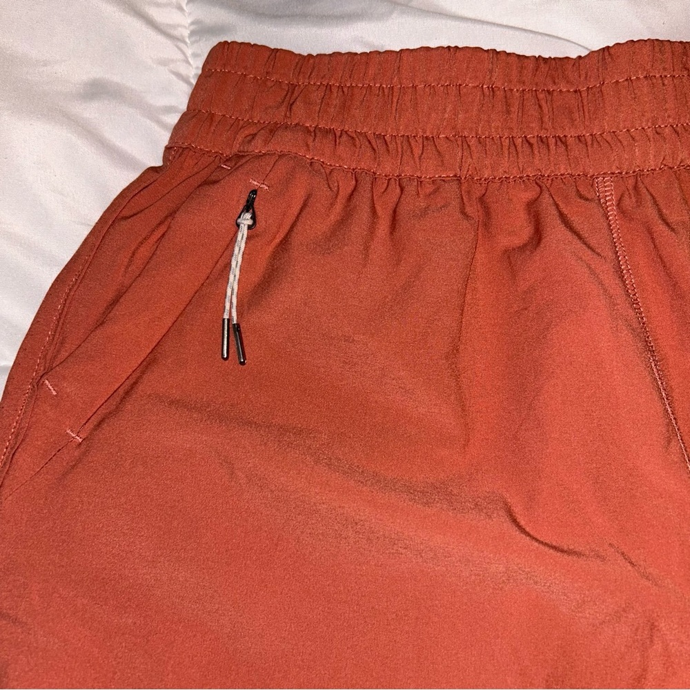 Vuori Dash Shorts - Picture 6 of 11
